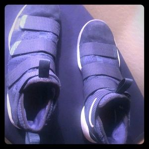 Nike LeBron Soldier XI